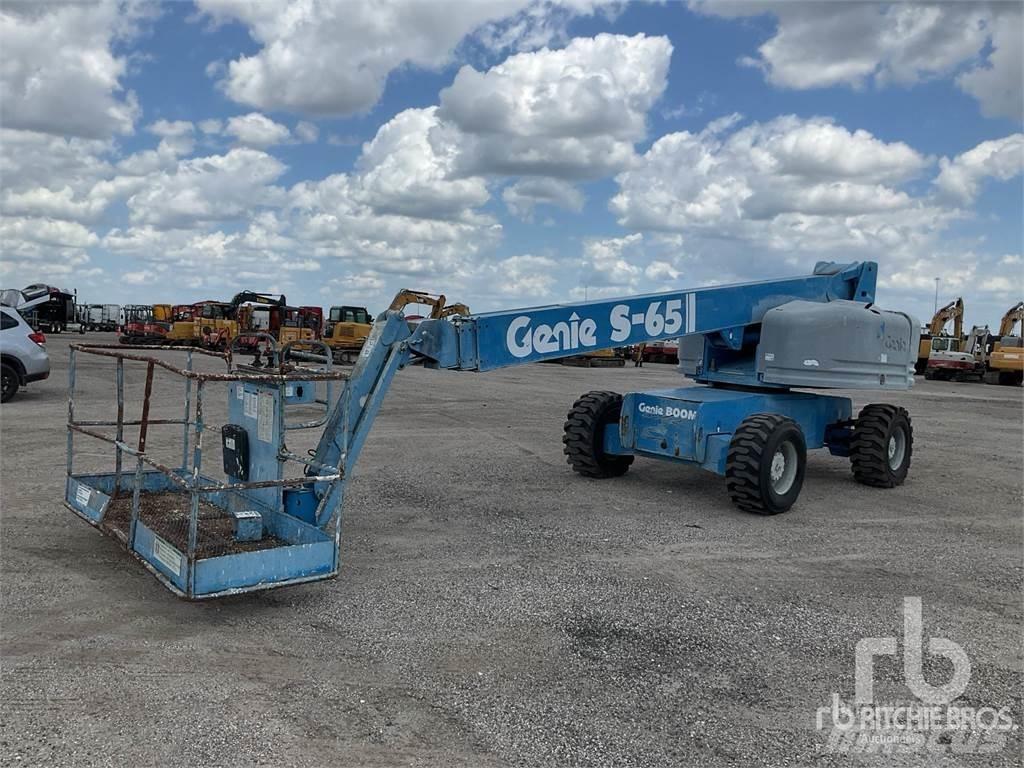 Genie S-65 Articulated boom lifts