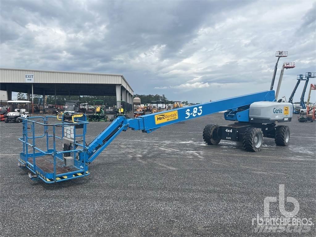 Genie S-85 Articulated boom lifts