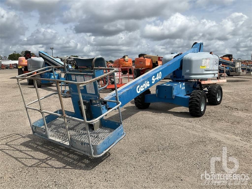 Genie S40 Articulated boom lifts