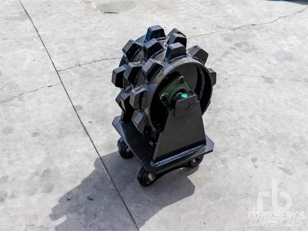  GIYI GY-W305 Waste / Recycling & Quarry Attachments