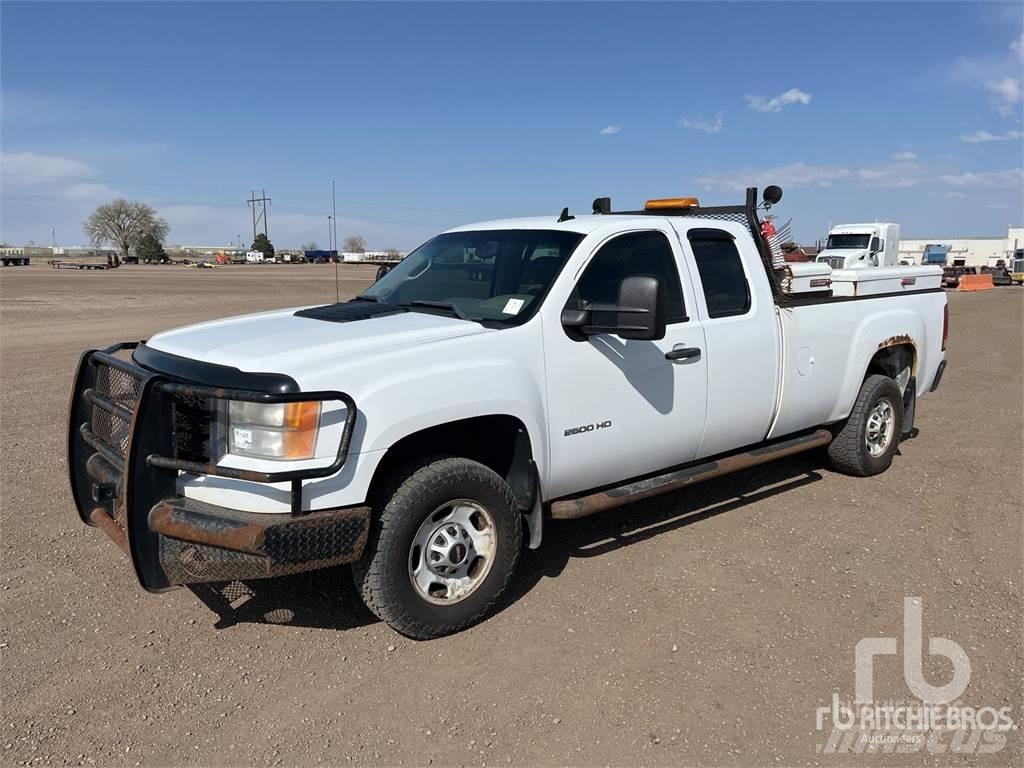GMC 2500 Pickup Trucks