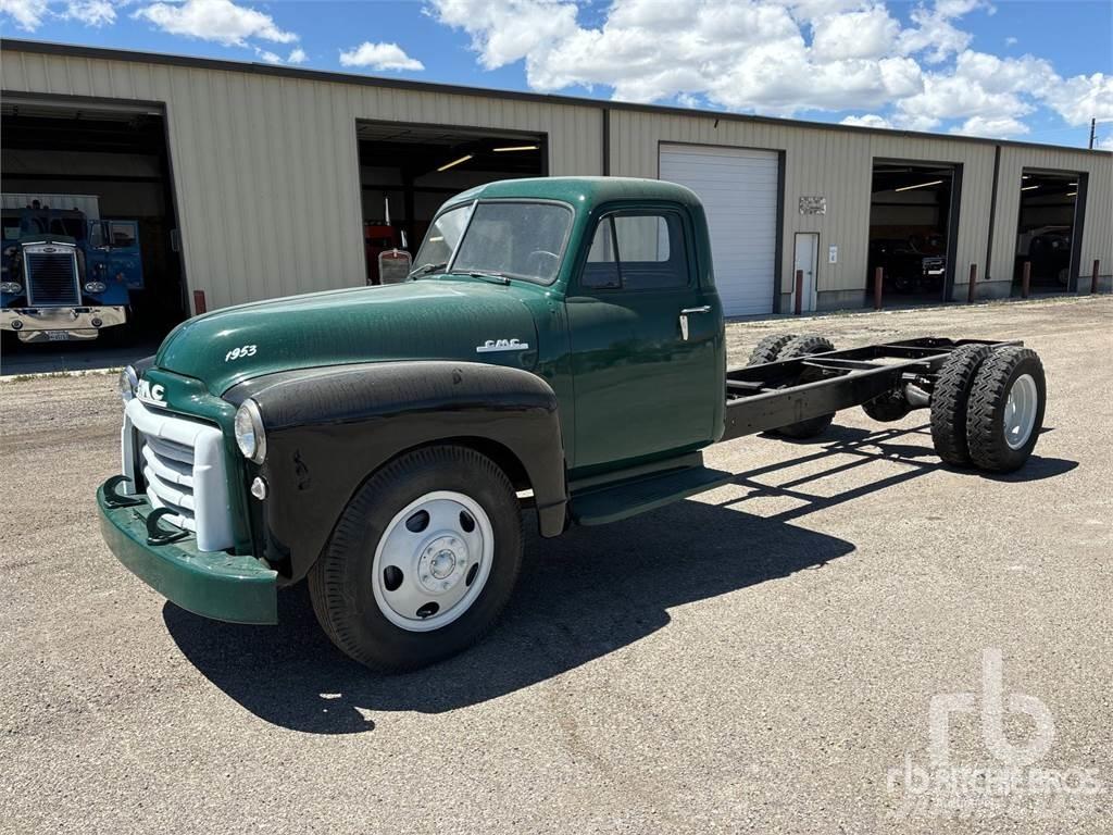 GMC 300 Conventional Trucks / Tractor Trucks