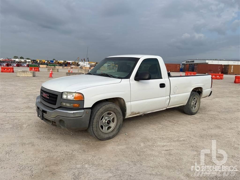 GMC SIERRA 1500 Pickup Trucks