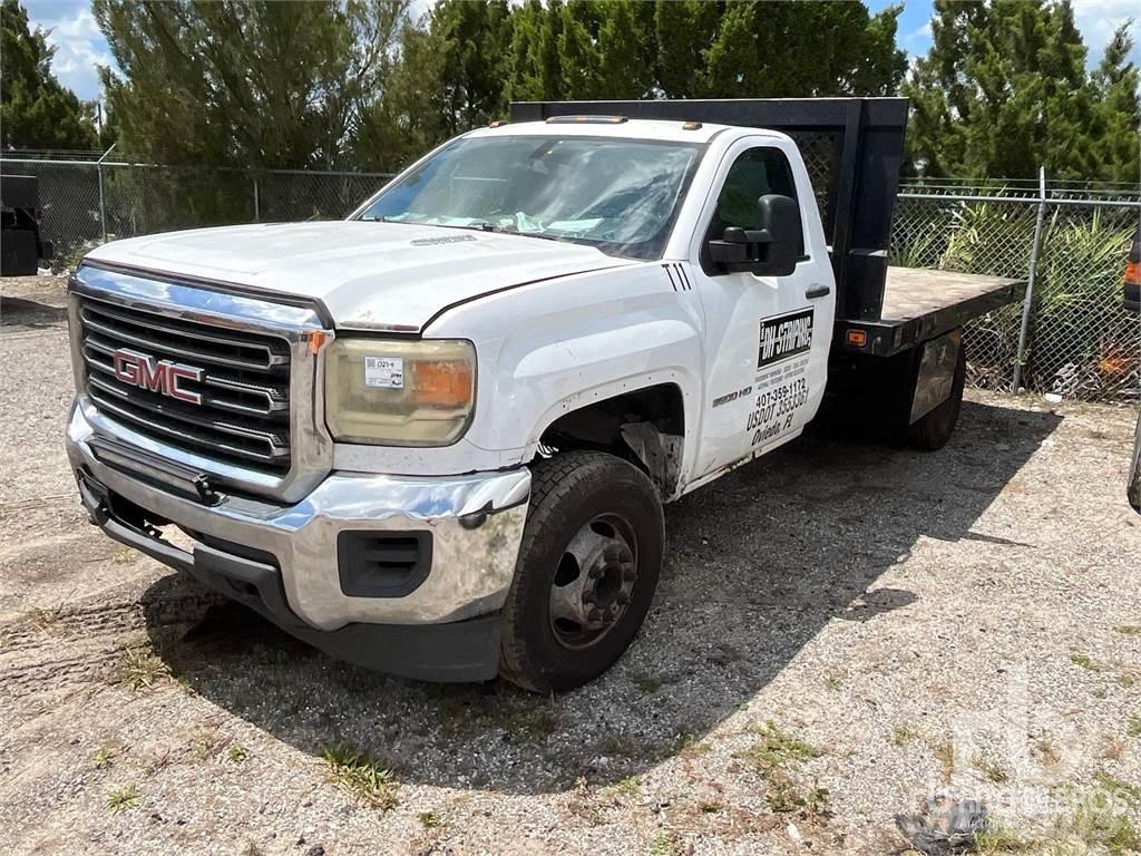 GMC SIERRA 3500 Flatbed Trucks