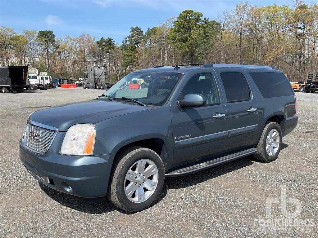 GMC YUKON Pickup Trucks