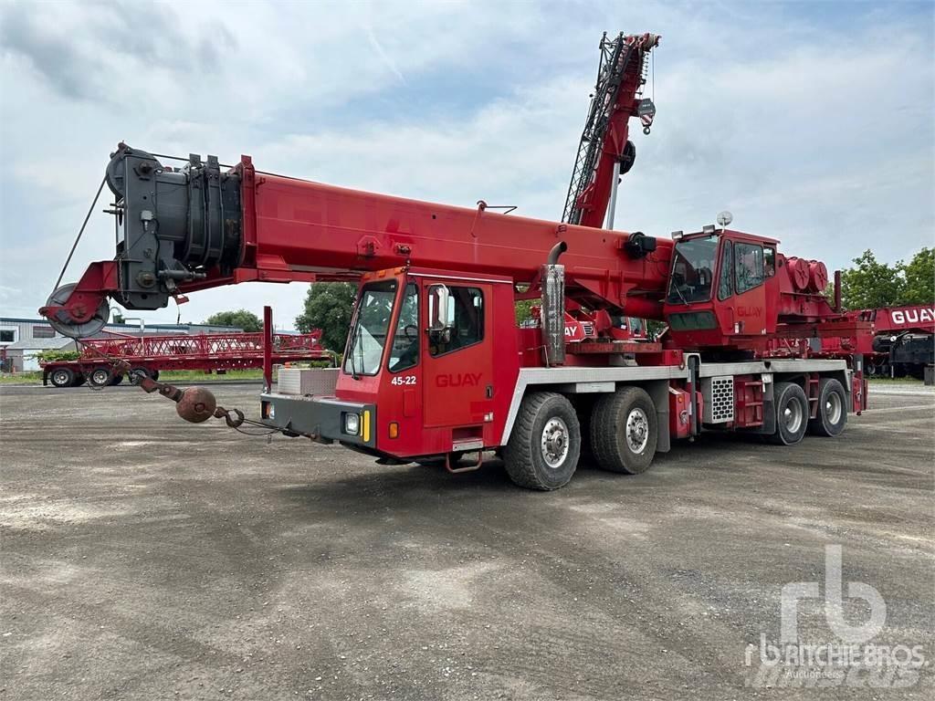 Grove TMS700E Mobile and all terrain cranes