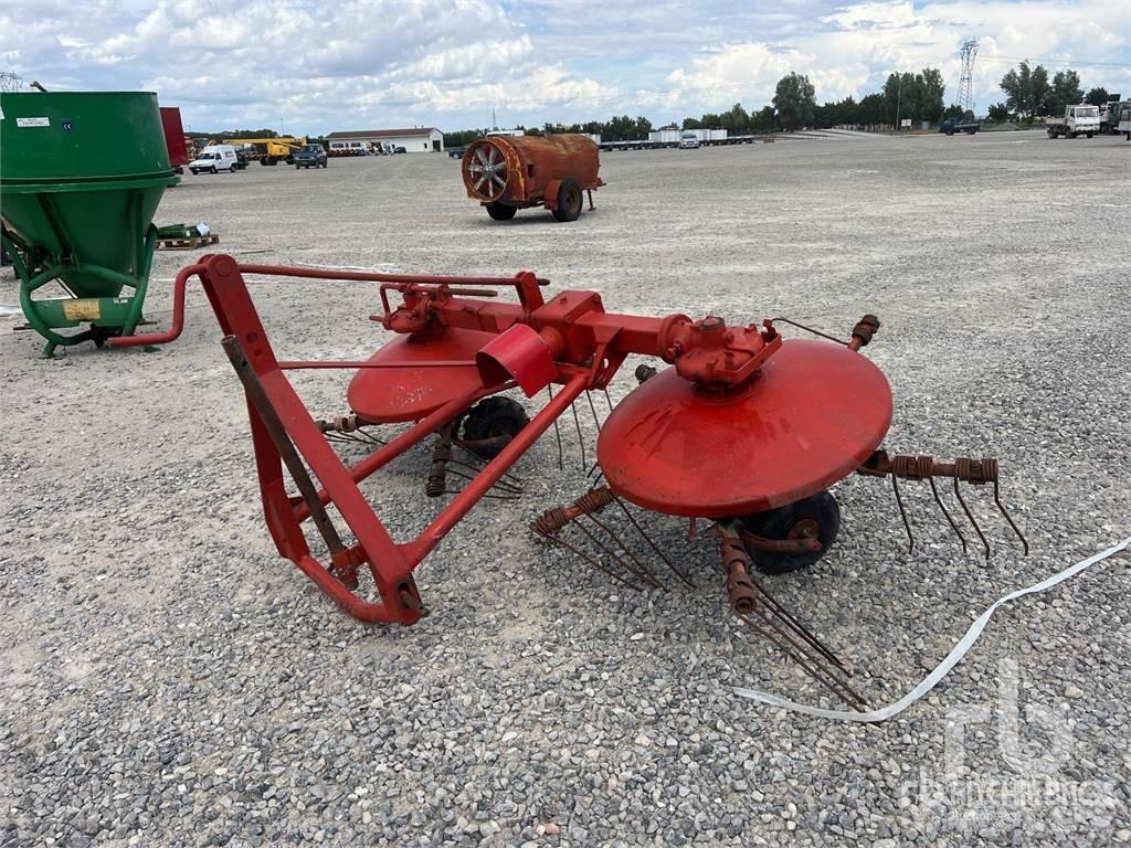  Hay Spreader Farm Equipment - Others
