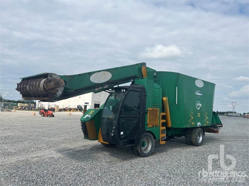Italmix MC32 Animal Feeders