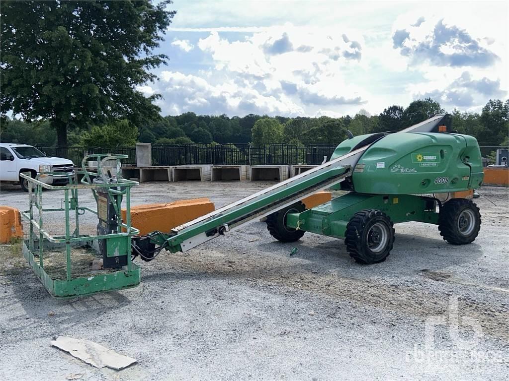 JLG 400S Articulated boom lifts