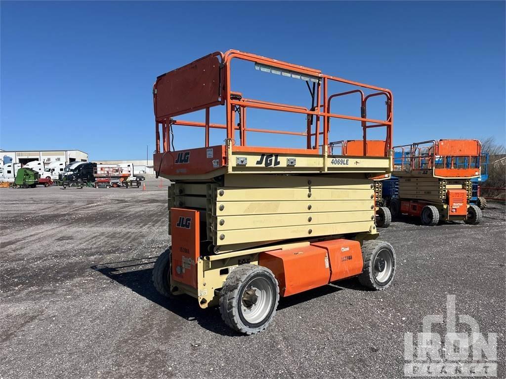 JLG 4069LE Scissor Lifts