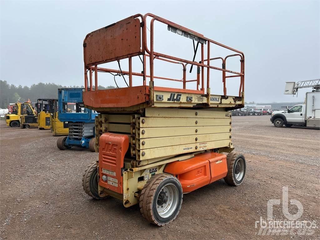 JLG 4069LE Scissor Lifts