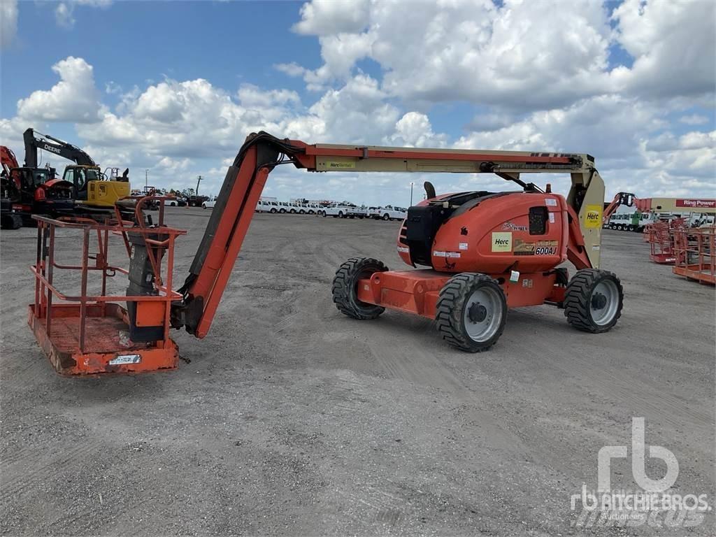 JLG 600AJ Articulated boom lifts