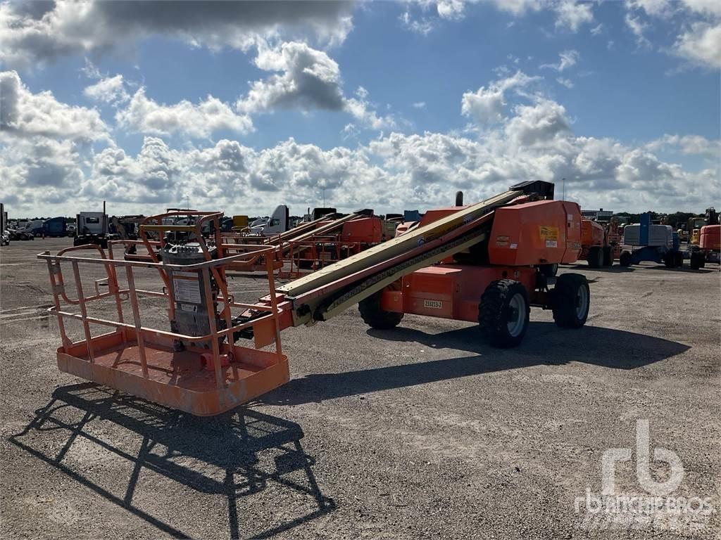 JLG 600S Articulated boom lifts