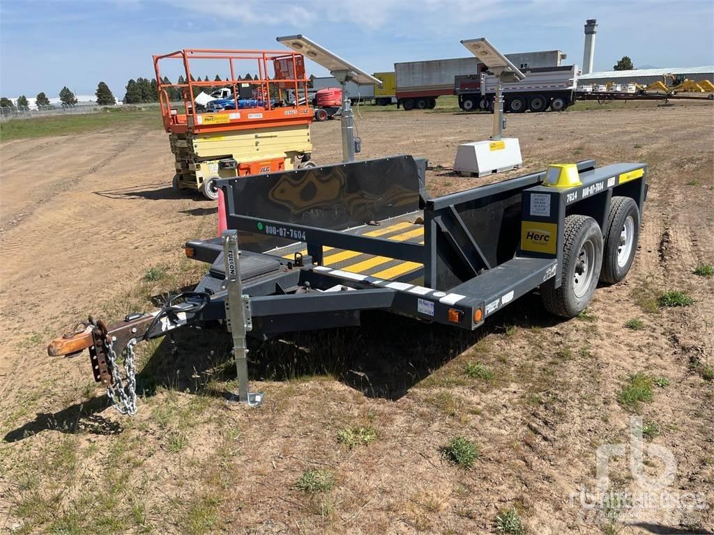 JLG 7614 Lowboy trailer