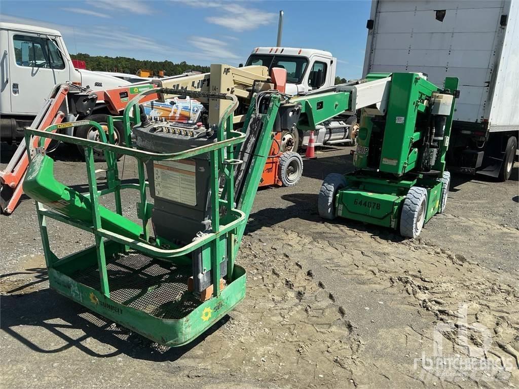 JLG E300AJP Articulated boom lifts