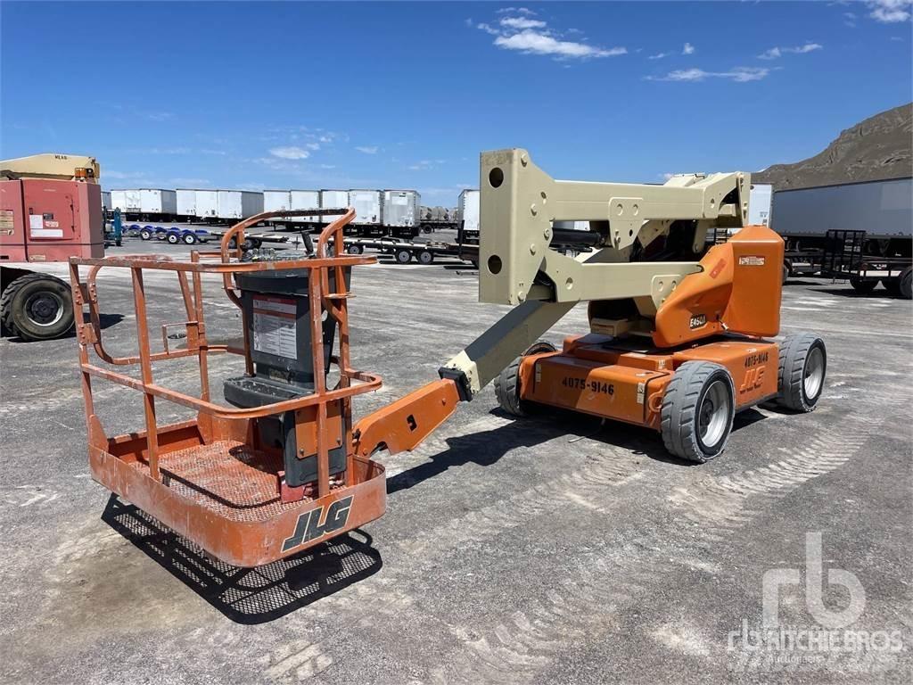 JLG E450A Articulated boom lifts
