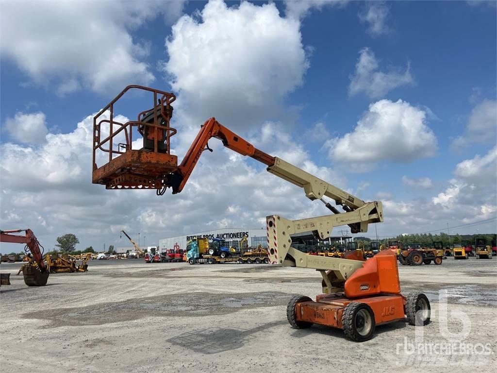 JLG E450AJ Articulated boom lifts