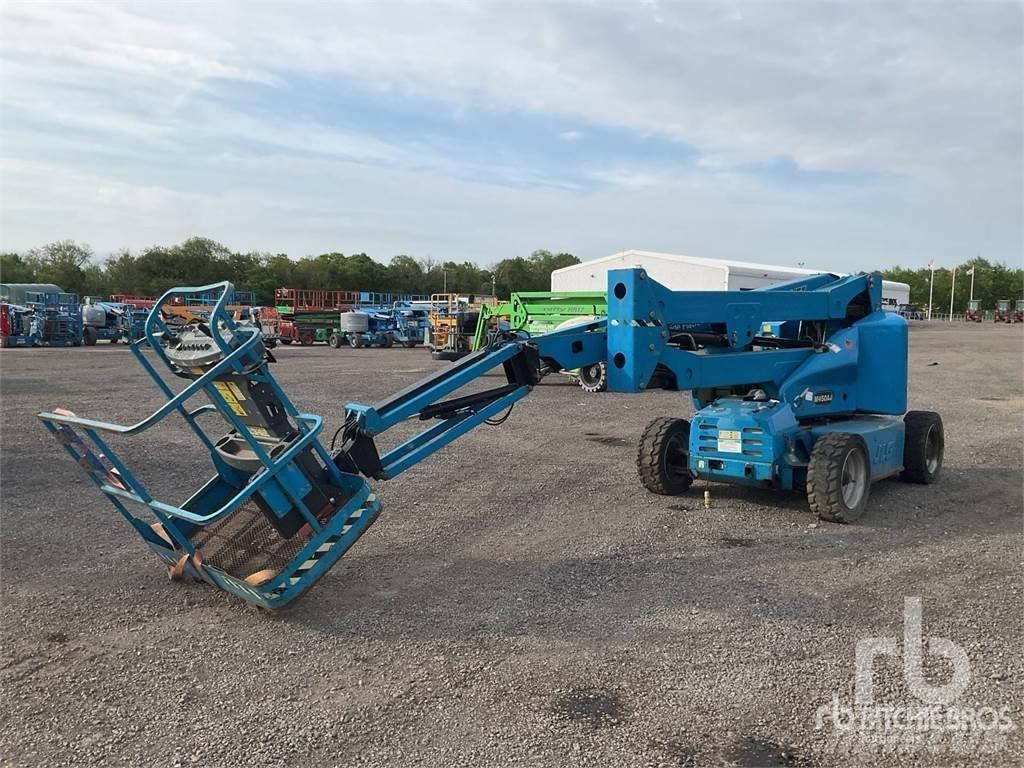 JLG M450AJ Articulated boom lifts