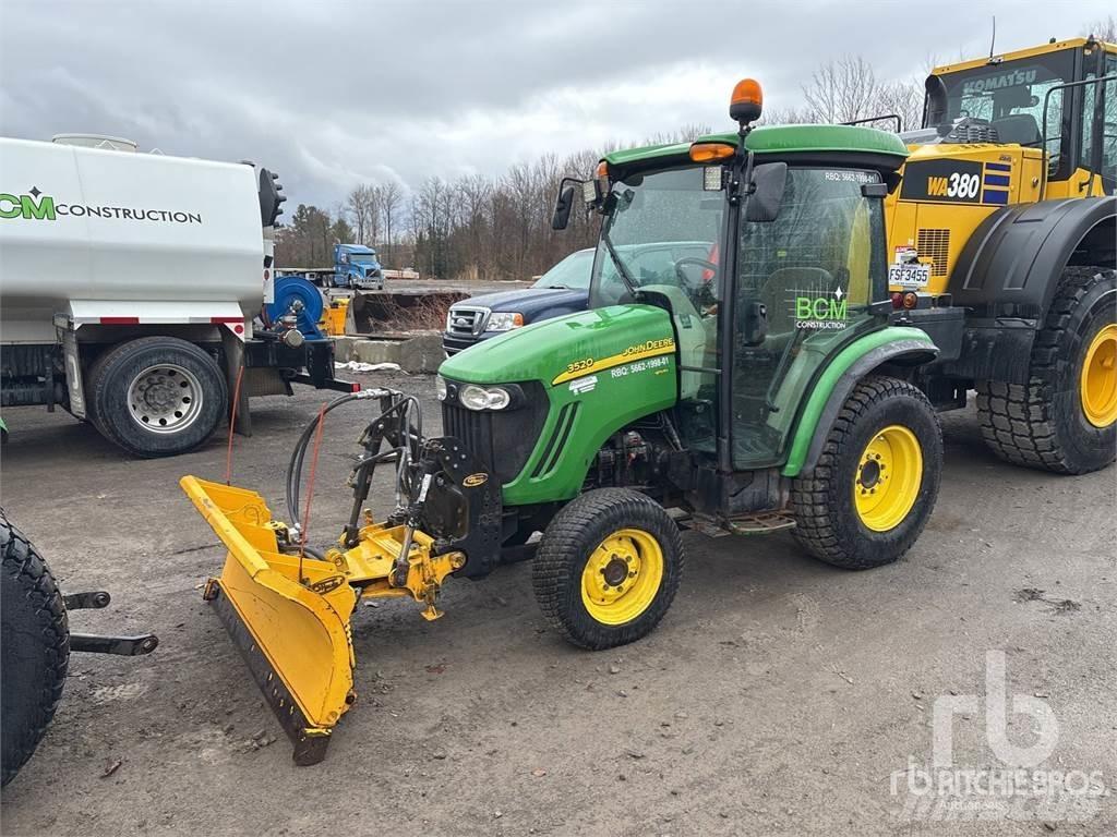 John Deere 3520 Compact tractors
