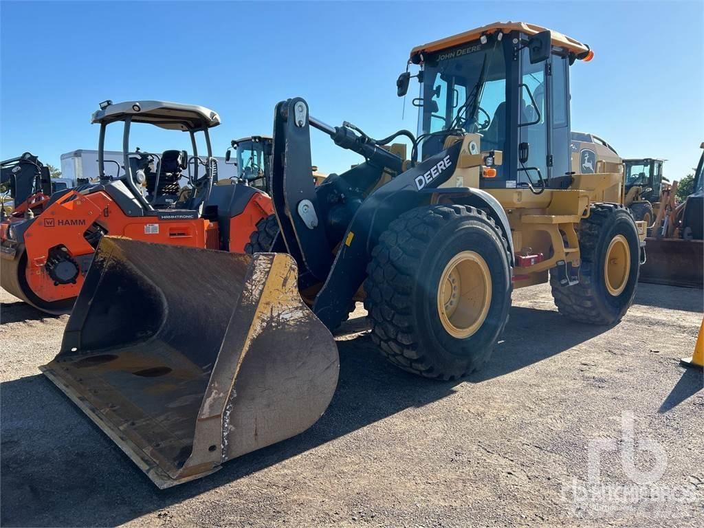 John Deere 524L Wheel Loaders
