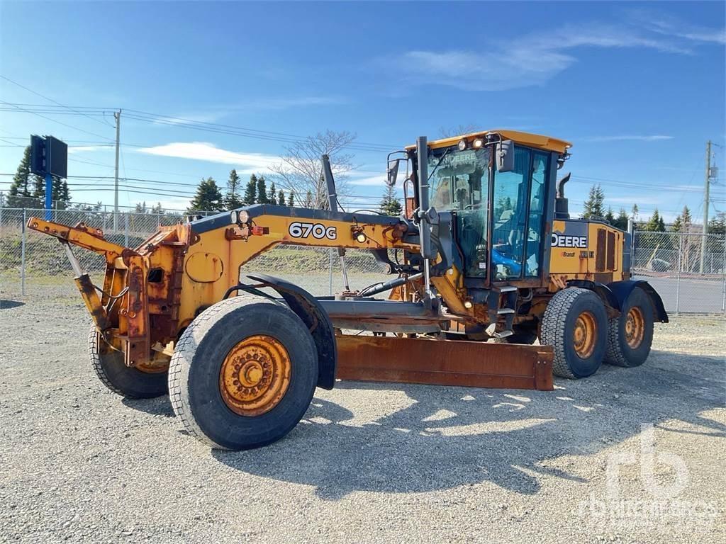 John Deere 670G Motor Graders
