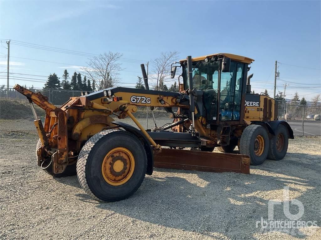 John Deere 672G Motor Graders