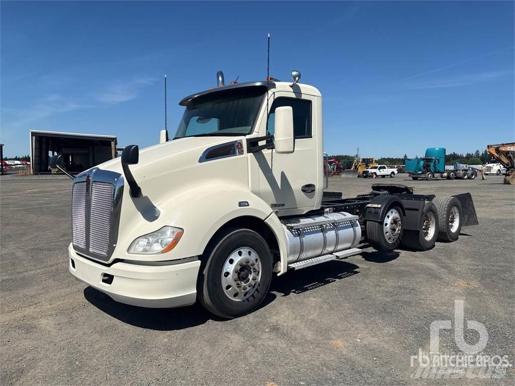 Kenworth T-680 Tractor Units