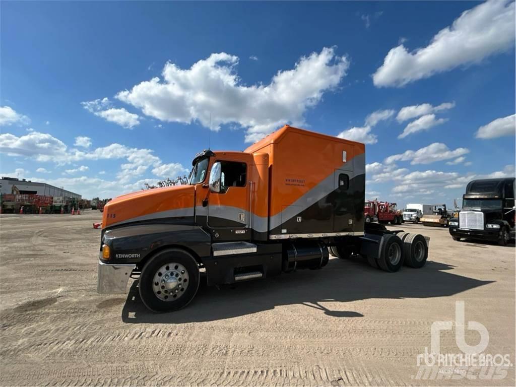 Kenworth T600 Conventional Trucks / Tractor Trucks
