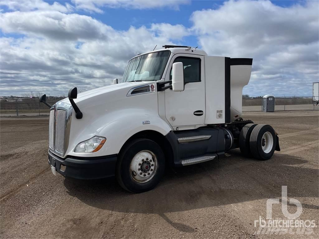 Kenworth T660 Conventional Trucks / Tractor Trucks