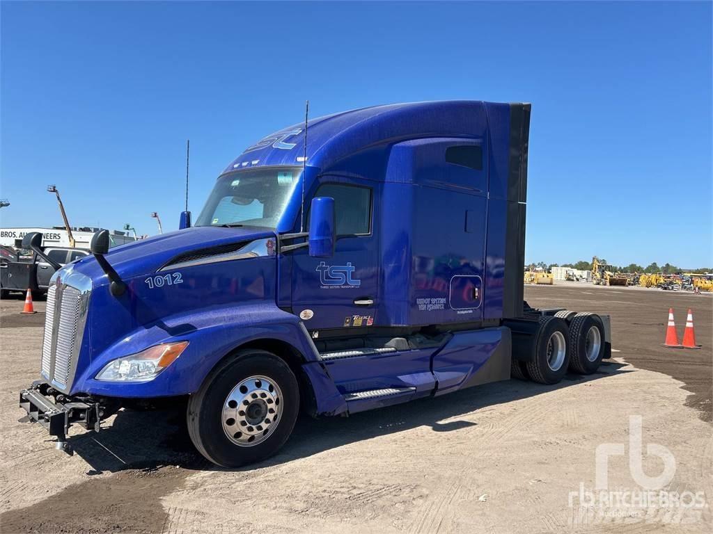 Kenworth T680 Conventional Trucks / Tractor Trucks
