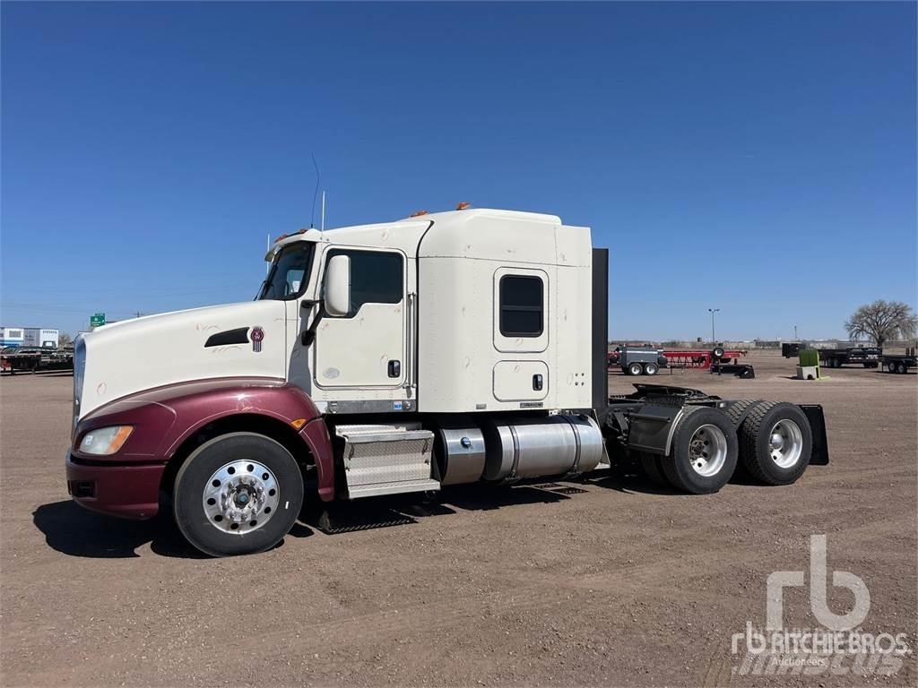 Kenworth T680 Conventional Trucks / Tractor Trucks