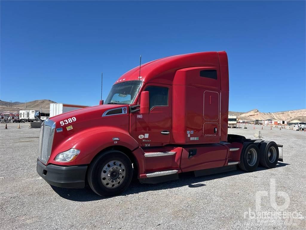Kenworth T680 Conventional Trucks / Tractor Trucks