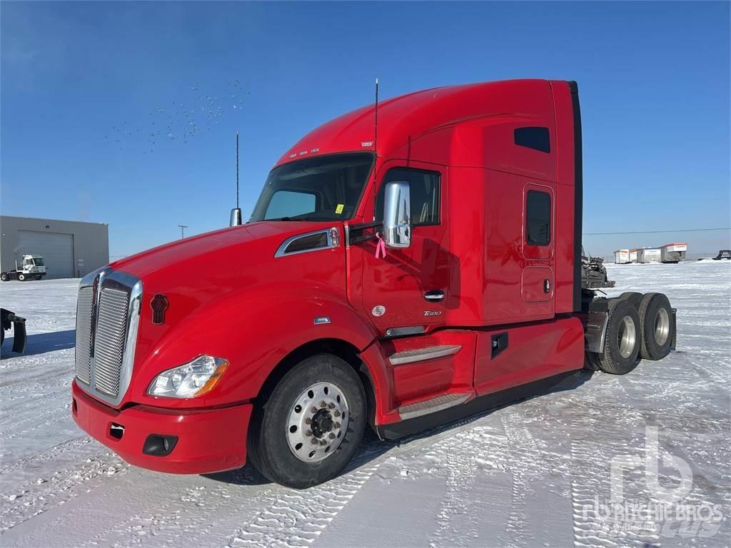 Kenworth T680 Conventional Trucks / Tractor Trucks