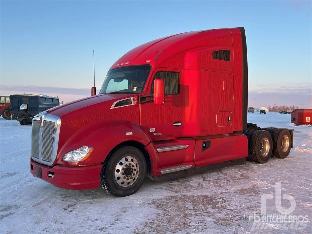 Kenworth T680 Conventional Trucks / Tractor Trucks