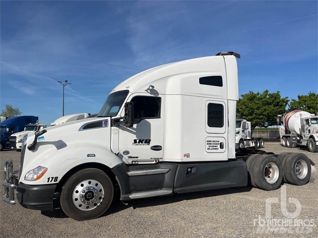 Kenworth T680 Conventional Trucks / Tractor Trucks