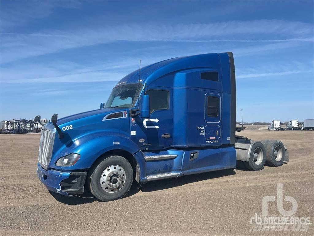 Kenworth T680 Conventional Trucks / Tractor Trucks
