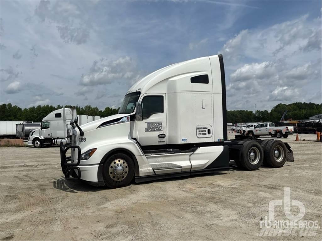 Kenworth T680 Conventional Trucks / Tractor Trucks