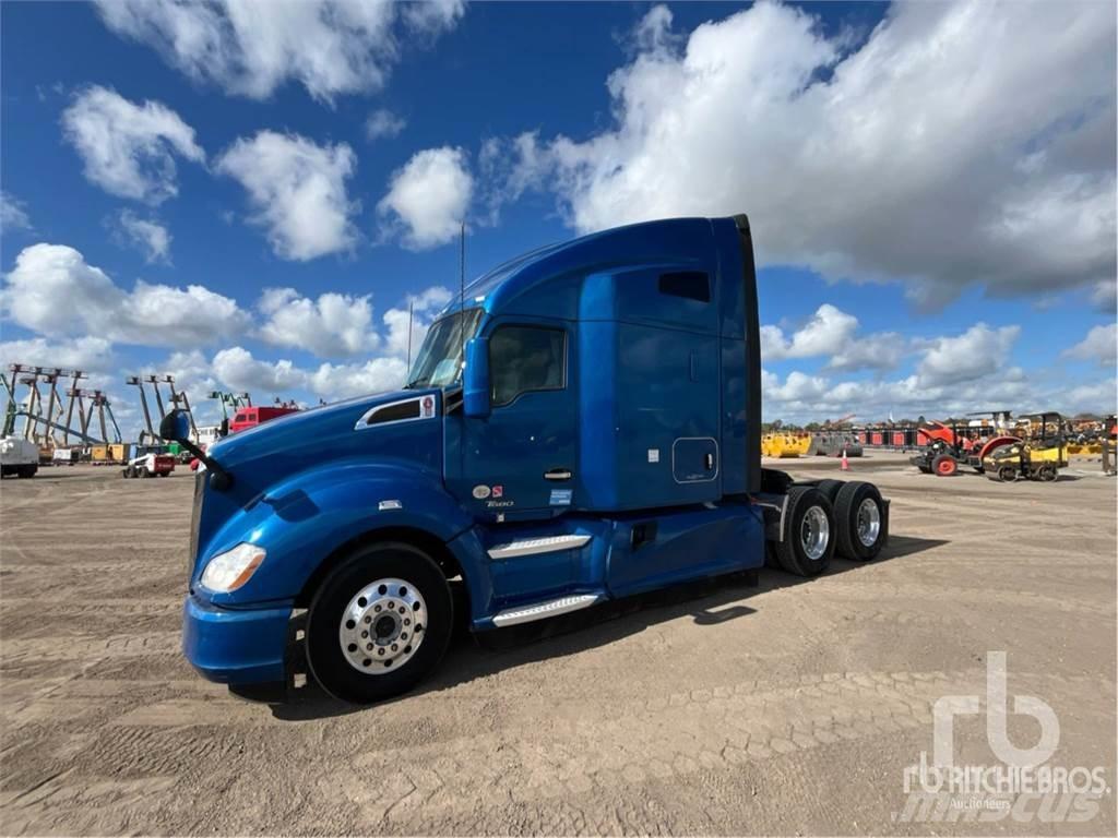Kenworth T680 Conventional Trucks / Tractor Trucks