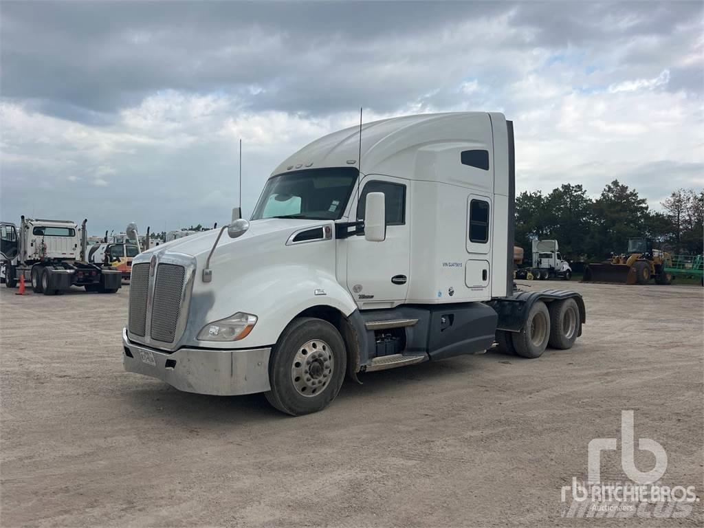 Kenworth T680 Conventional Trucks / Tractor Trucks