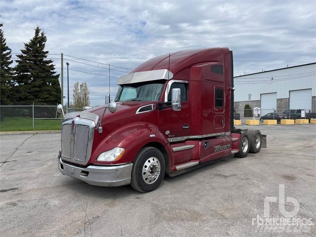 Kenworth T680 Conventional Trucks / Tractor Trucks