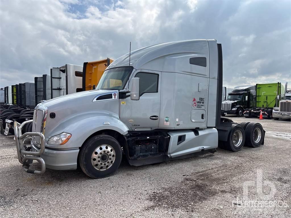 Kenworth T680 Conventional Trucks / Tractor Trucks