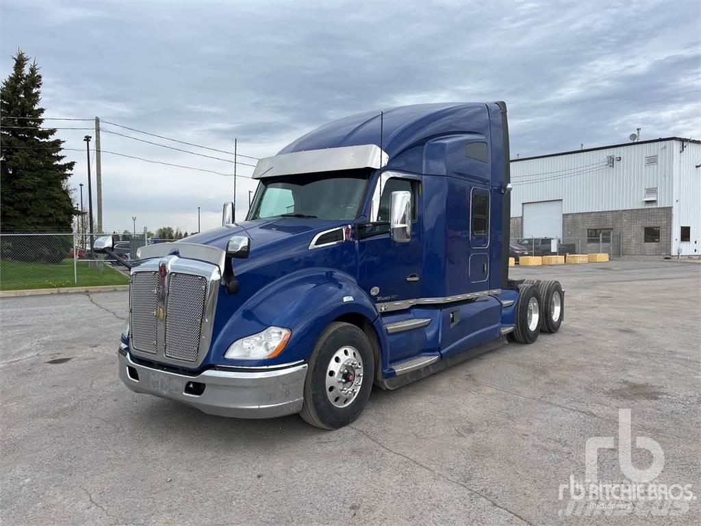 Kenworth T680 Conventional Trucks / Tractor Trucks