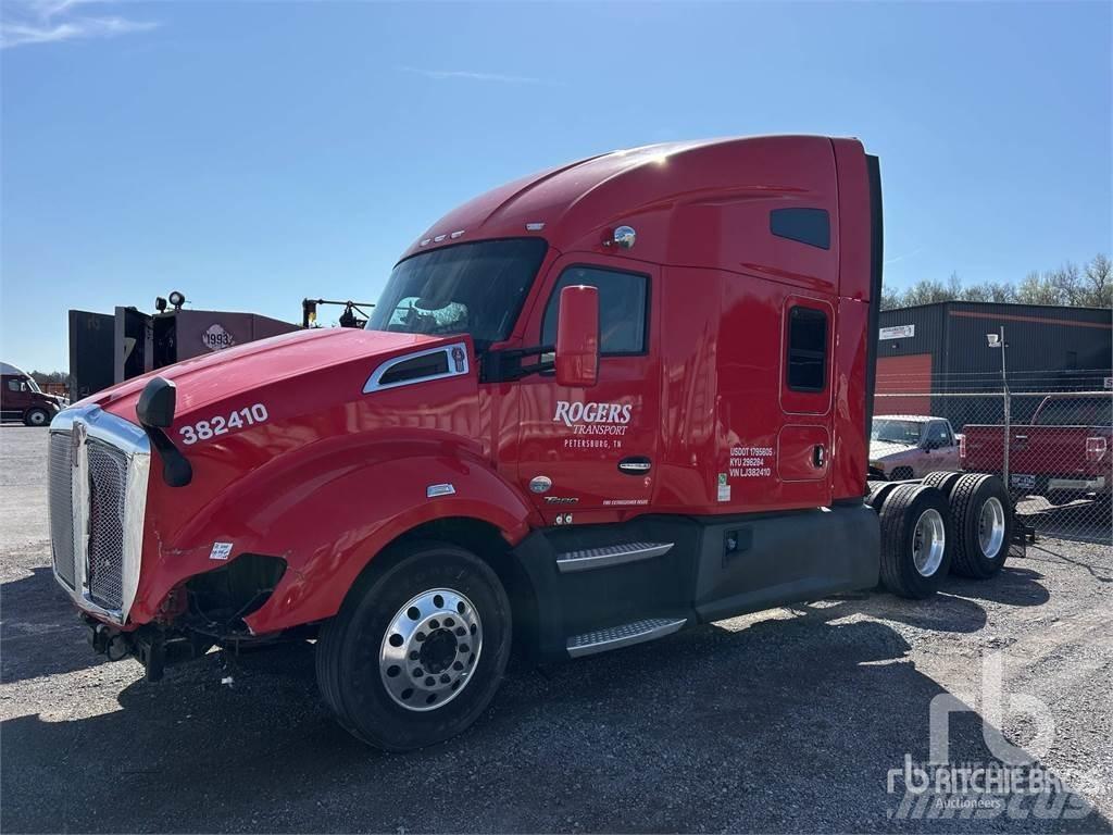 Kenworth T680 Conventional Trucks / Tractor Trucks