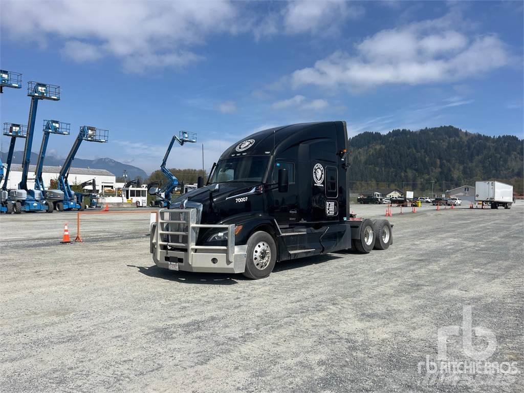 Kenworth T680 Conventional Trucks / Tractor Trucks