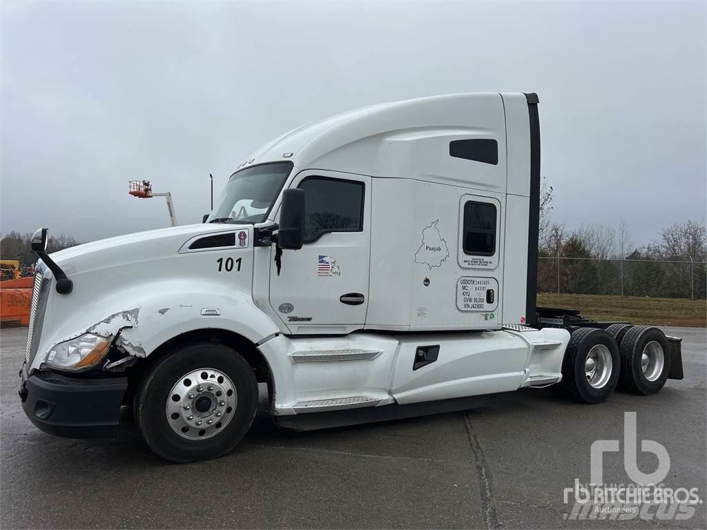Kenworth T680 Conventional Trucks / Tractor Trucks