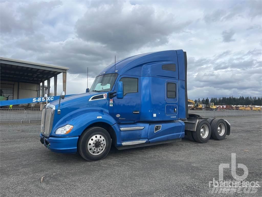Kenworth T680 Conventional Trucks / Tractor Trucks