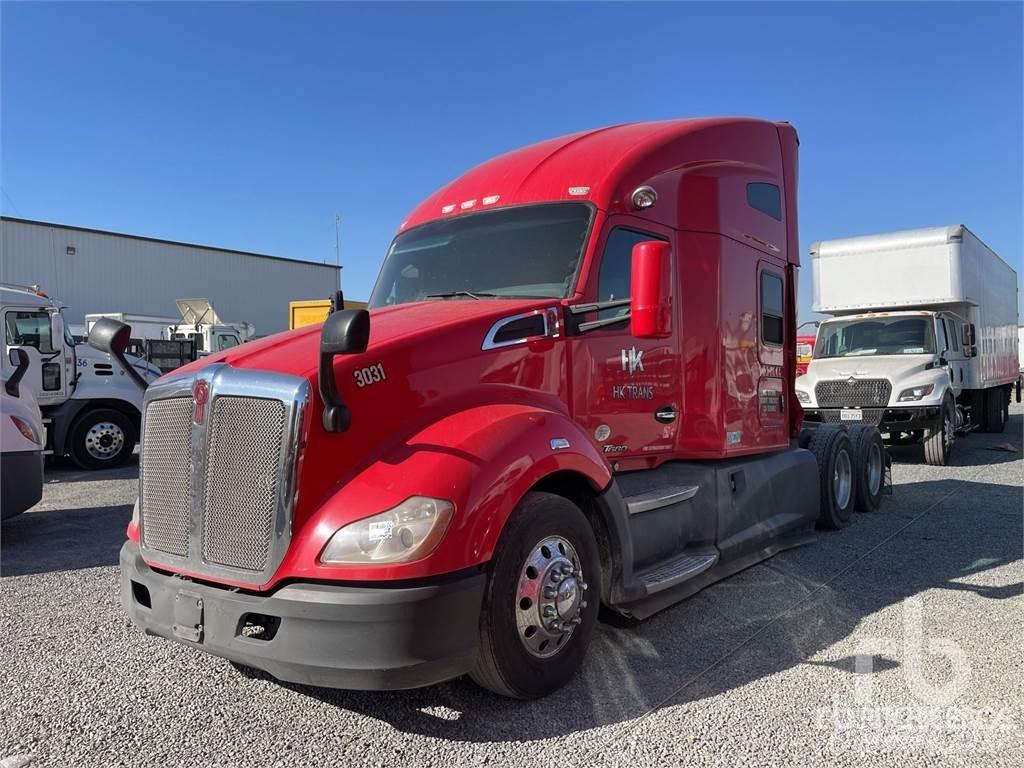 Kenworth T680 Conventional Trucks / Tractor Trucks
