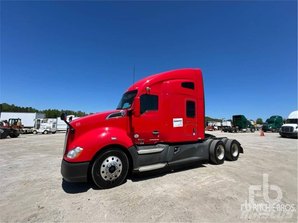 Kenworth T680 Conventional Trucks / Tractor Trucks