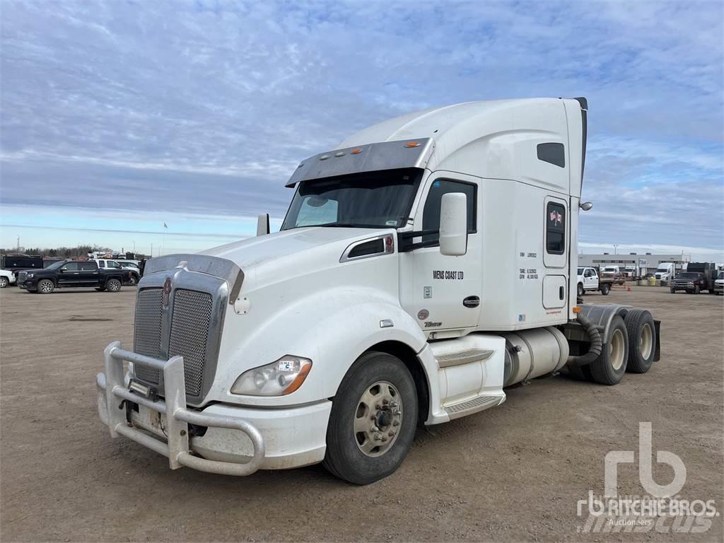 Kenworth T680 Conventional Trucks / Tractor Trucks