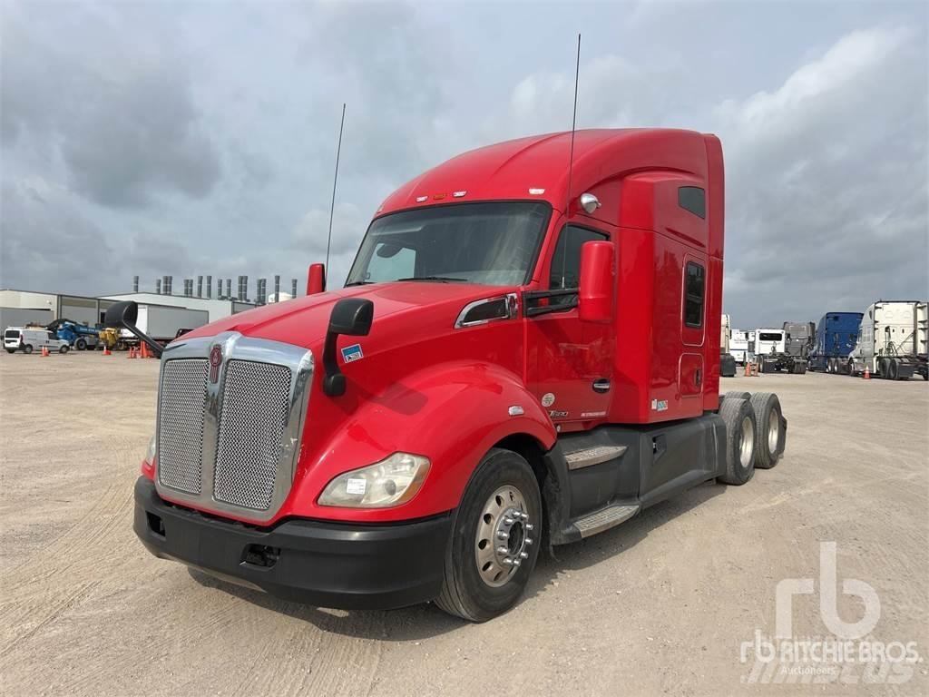 Kenworth T680 Conventional Trucks / Tractor Trucks
